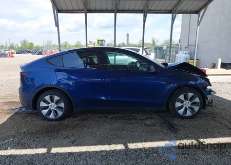 2022 Tesla Model Y Long Range Dual Motor All-Wheel Drive z USA, uszkodzony, nr VIN 7SAYGDEE2NF306932